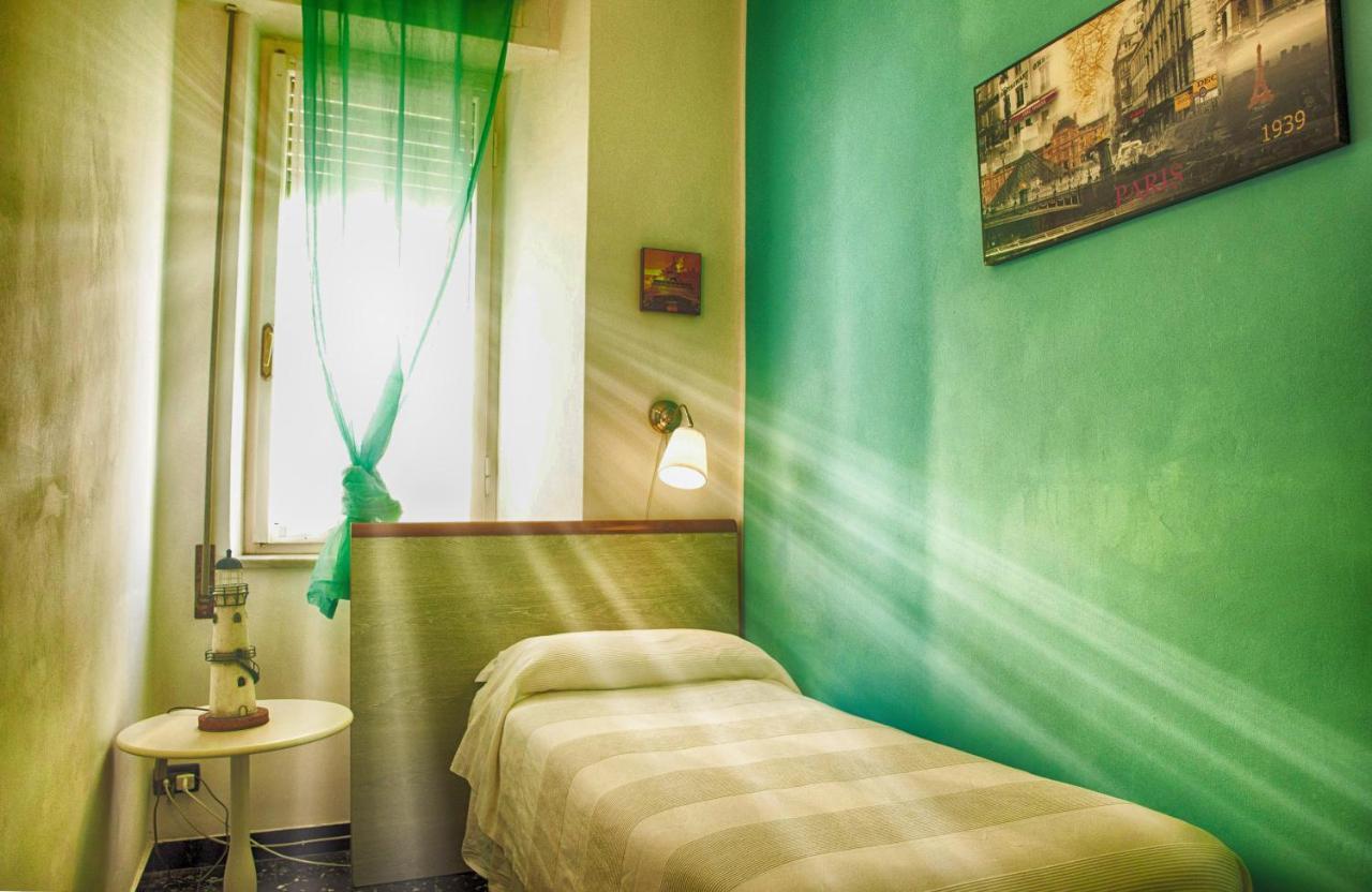 Hotel Della Piazzetta ヴァラッツェ エクステリア 写真